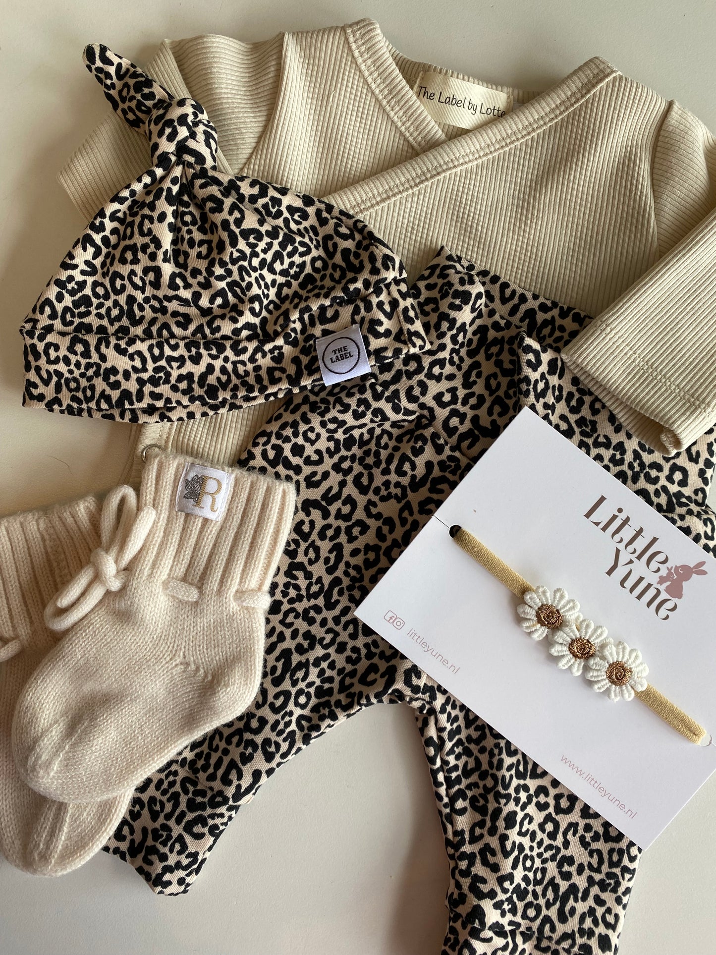 Uniseks newborn broekje panterprint Nellie