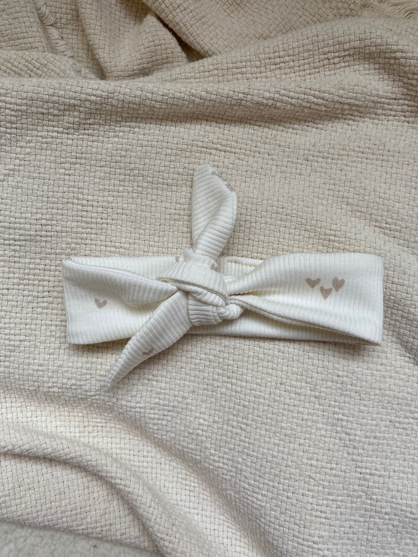 Haarbandje | Lia hartjes beige