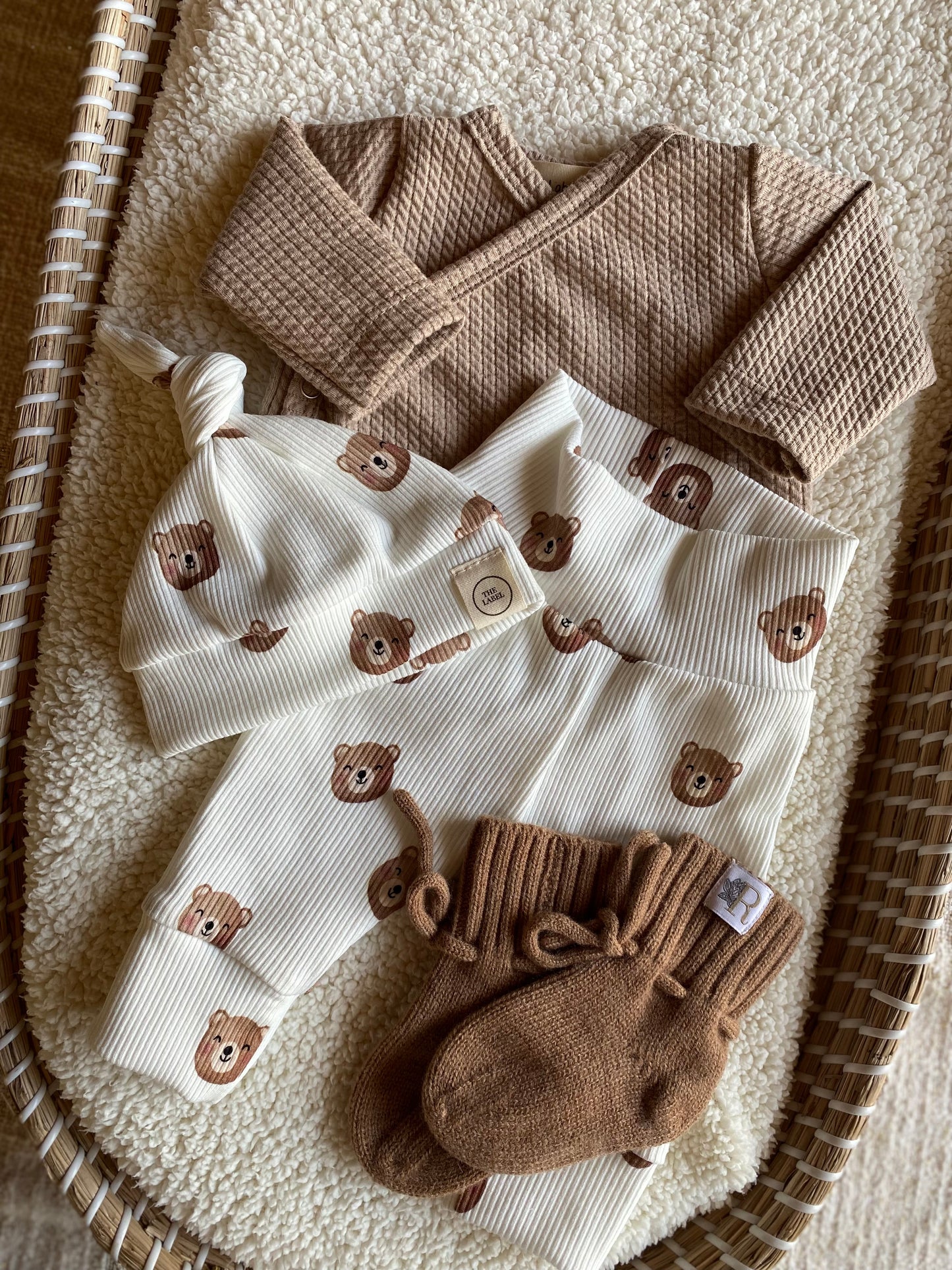 Jongens overslagshirtje kabel donker beige