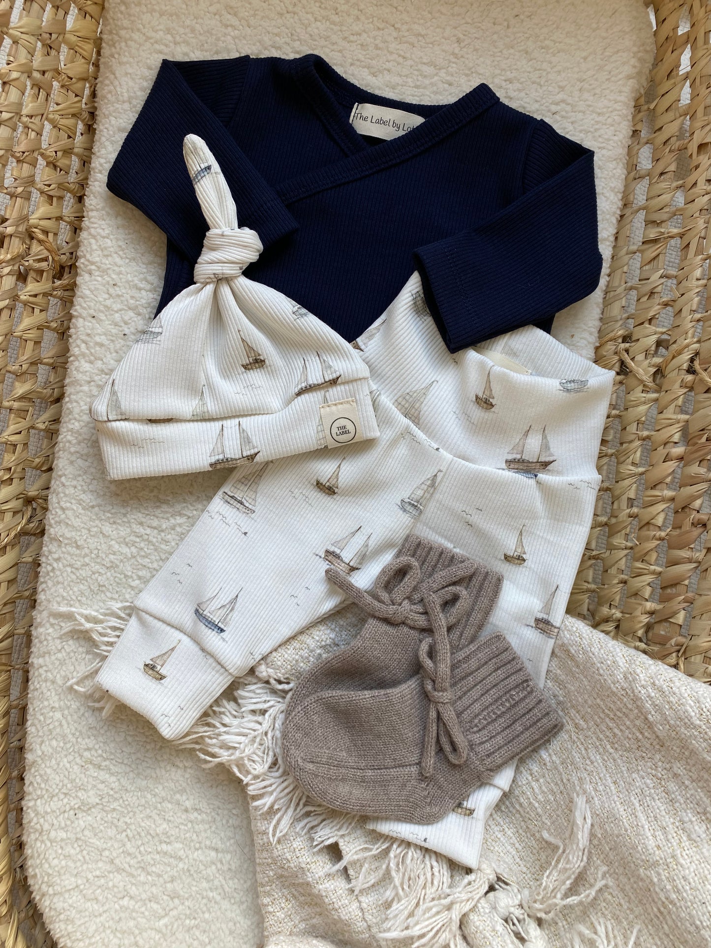Jongens newborn broekje zeilbootjesprint offwhite