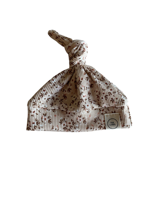 Meisjes knoopmutsje Lou bloemenprint zachtroze