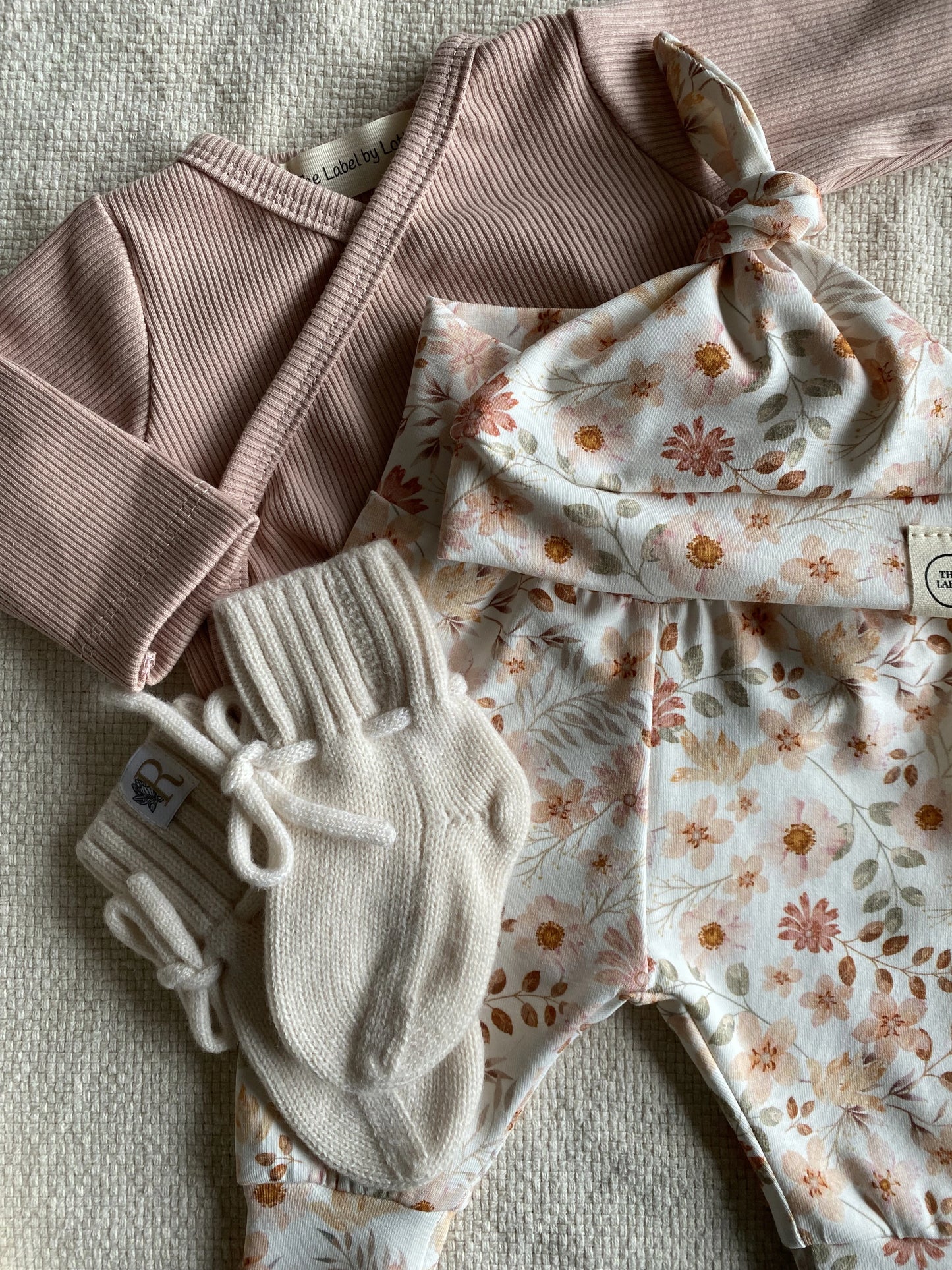 Knoopmutsje | Sofia bloemen