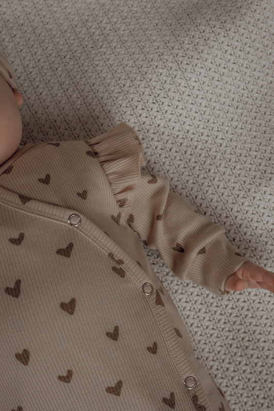 Meisjes boxpakje Zoe hartjesprint beige