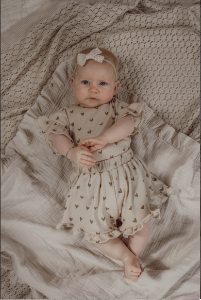 Shortje met ruffles Zoe