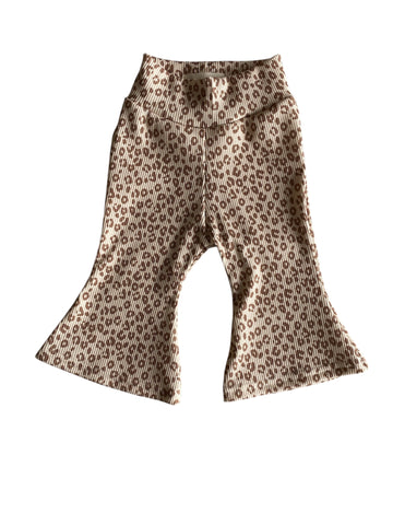 Meisjes flared broekje Kate panterprint beige – The Label by Lotte