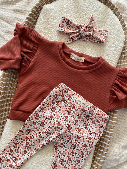 Meisjes babybroekje bloemenprint roest offwhite