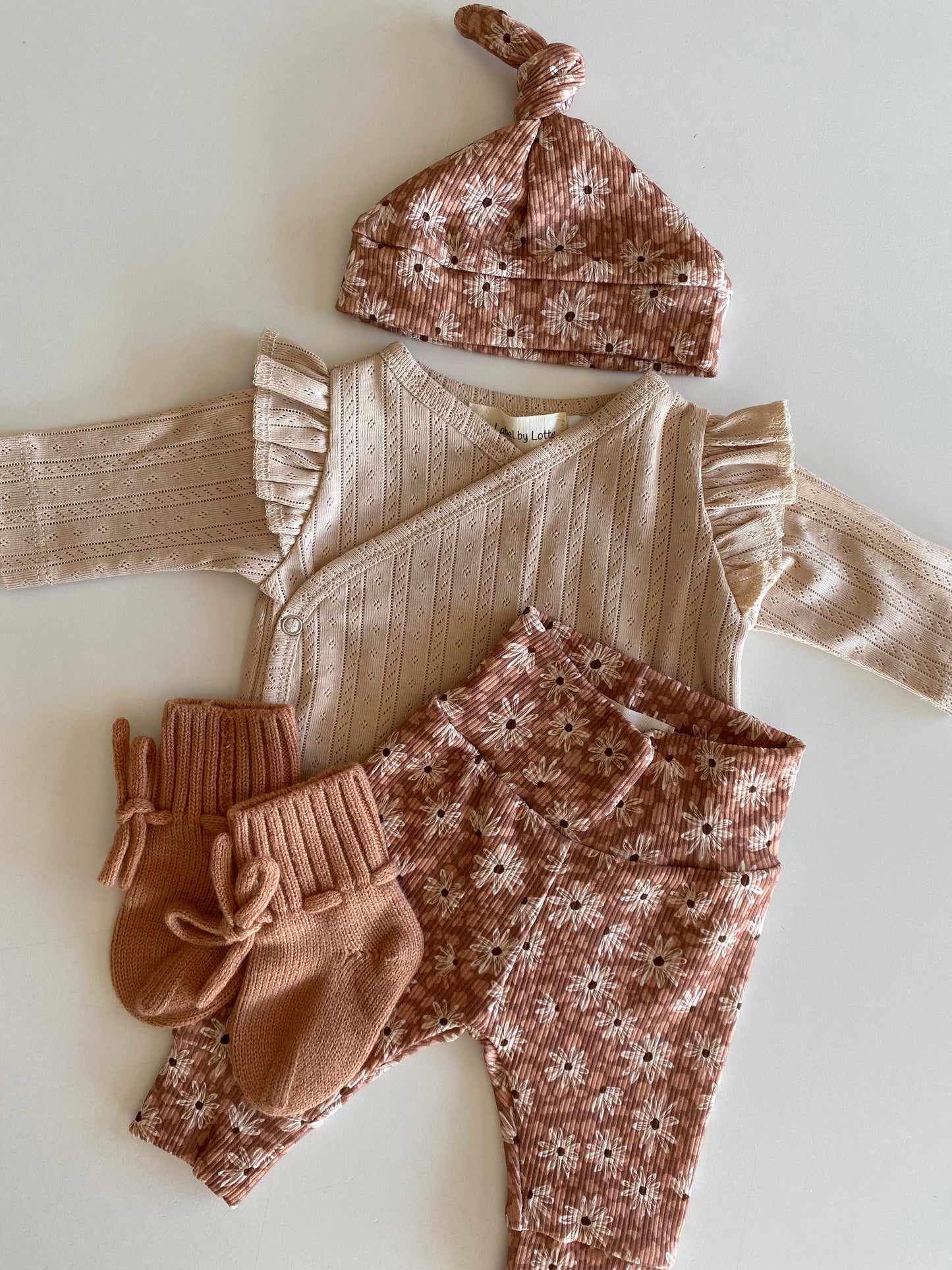 Meisjes overslagshirtje pointelle stof beige