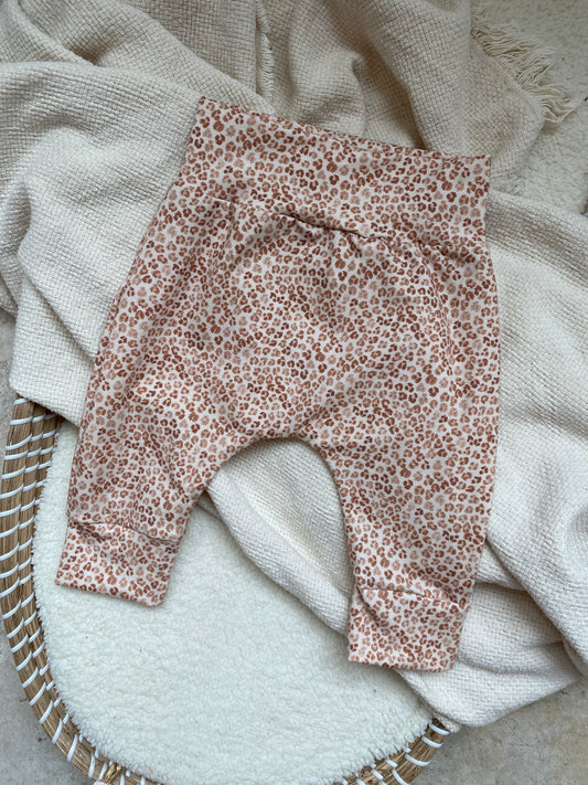 Meisjes harembroekje Fieke panterprint zand/blush