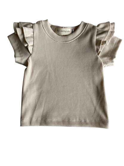 Meisjes T-shirt dubbel ruffletje beige – The Label by Lotte
