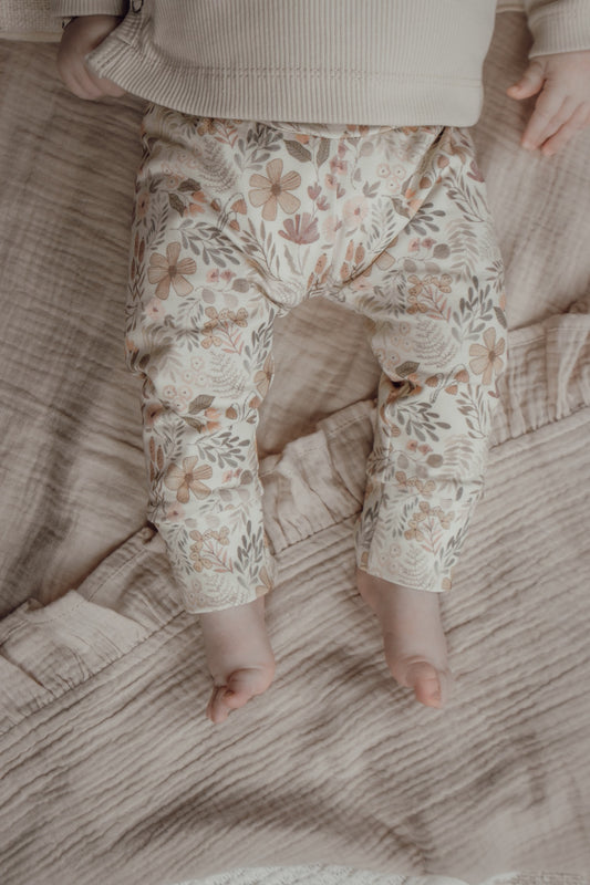 Newborn broekje Lina bloemen