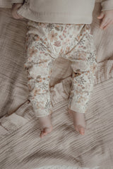 Newborn broekje Lina bloemen