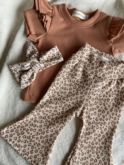 Meisjes T-shirt dubbel ruffletje peach – The Label by Lotte