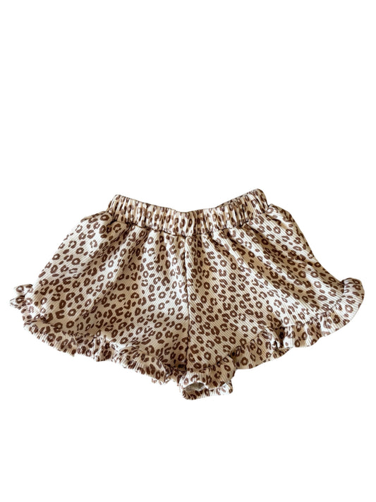 Shortje met ruffles Kate