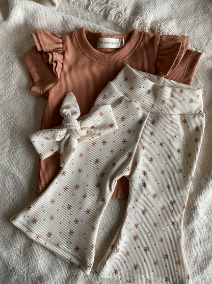 Meisjes T-shirt dubbel ruffletje peach – The Label by Lotte