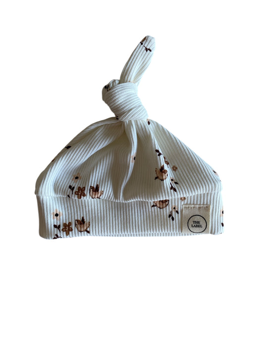 Meisjes knoopmutsje vogeltjesprint – The Label by Lotte