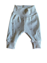 Meisjes newborn broekje Lia hartjes beige