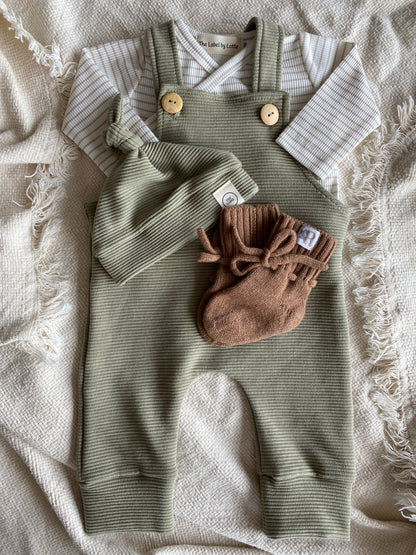 Jongens baby tuinbroekje ribstof groen – verstelbare salopette