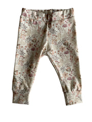 Meisjes kinderlegging Lina bloemen zachte kleuren