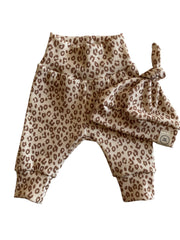 Newborn setje | Kate knoopmutsje + babylegging