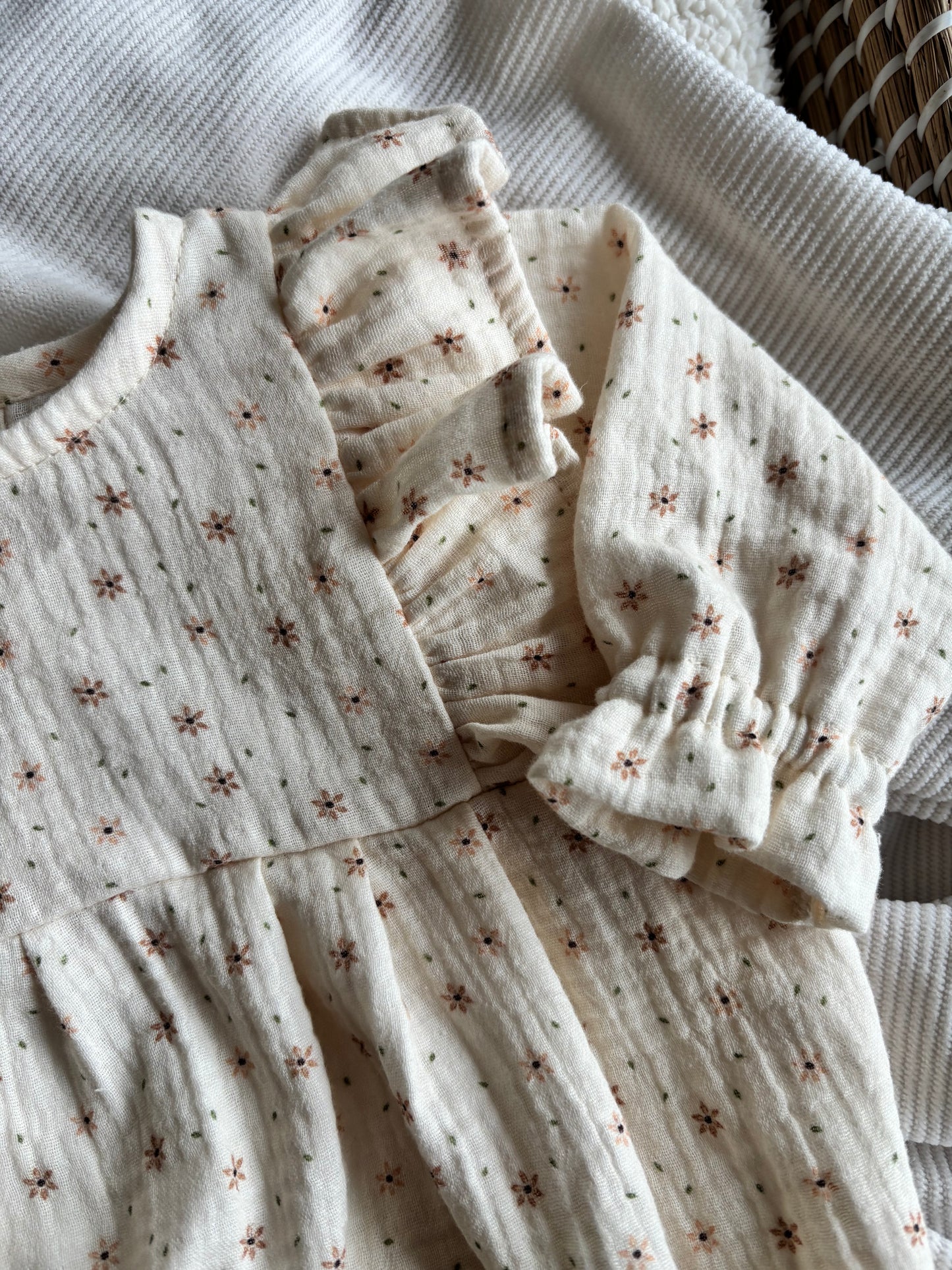 Romper met ruffle bloemenprint Jinthe hydrofiel