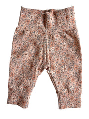 Meisjes newborn broekje bloemenprint bruin/zand