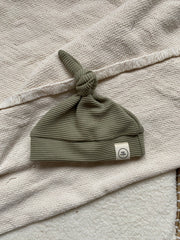 Knoopmutsje | Moos rib groen