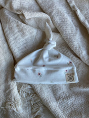 Knoopmutsje Nova | bloemtjes