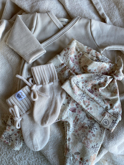 Uniseks overslagshirtje beige ribstof