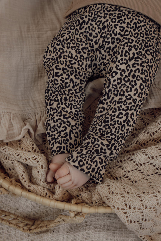 Meisjes newborn broekje panterprint Nellie