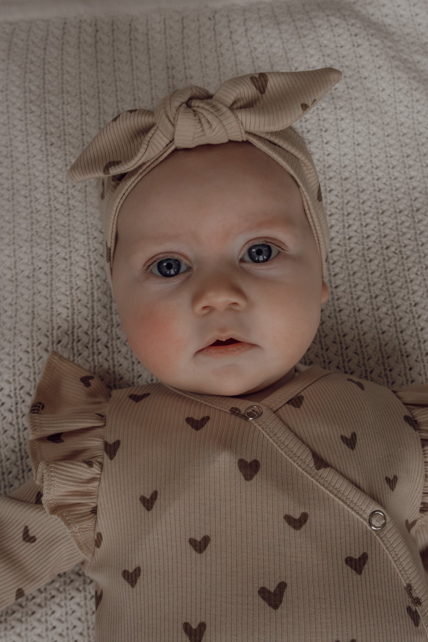 Meisjes boxpakje Zoe hartjesprint beige