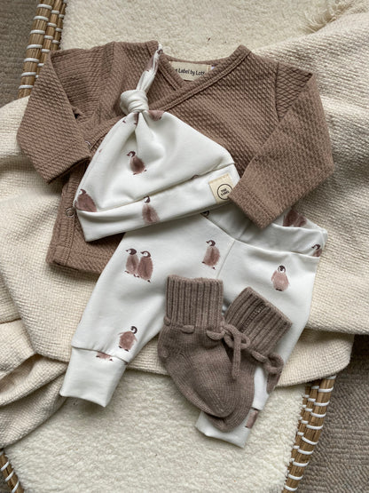 Newborn setje | Baby pinguïns knoopmutsje + babybroekje