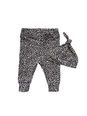 Newborn setje | Nellie knoopmutsje + babylegging